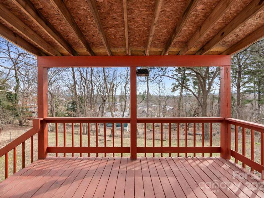 74 Clarendon Road, Asheville, NC 28806.  MLS# CAR4225273, YatesRealty ID 1229. 