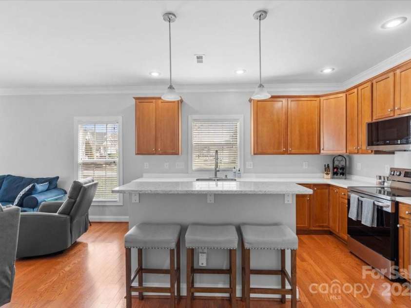 1005 Jody Drive, Matthews, NC 28104.  MLS# CAR4216529, YatesRealty ID 12292. 