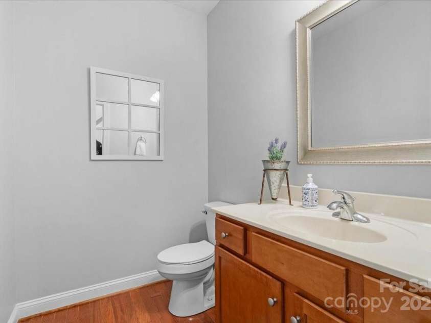 1005 Jody Drive, Matthews, NC 28104.  MLS# CAR4216529, YatesRealty ID 12292. 