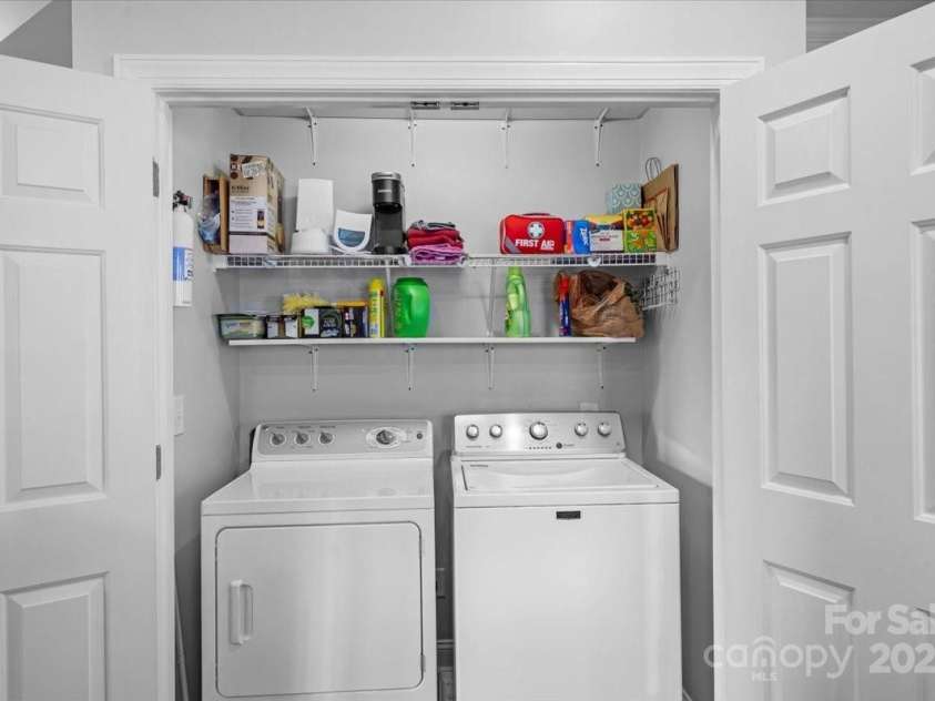 1005 Jody Drive, Matthews, NC 28104.  MLS# CAR4216529, YatesRealty ID 12292. 