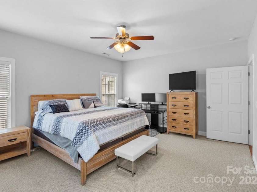 1005 Jody Drive, Matthews, NC 28104.  MLS# CAR4216529, YatesRealty ID 12292. 