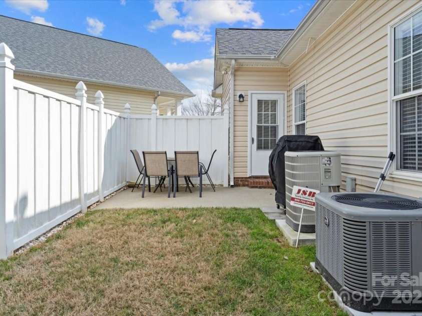 1005 Jody Drive, Matthews, NC 28104.  MLS# CAR4216529, YatesRealty ID 12292. Back Patio