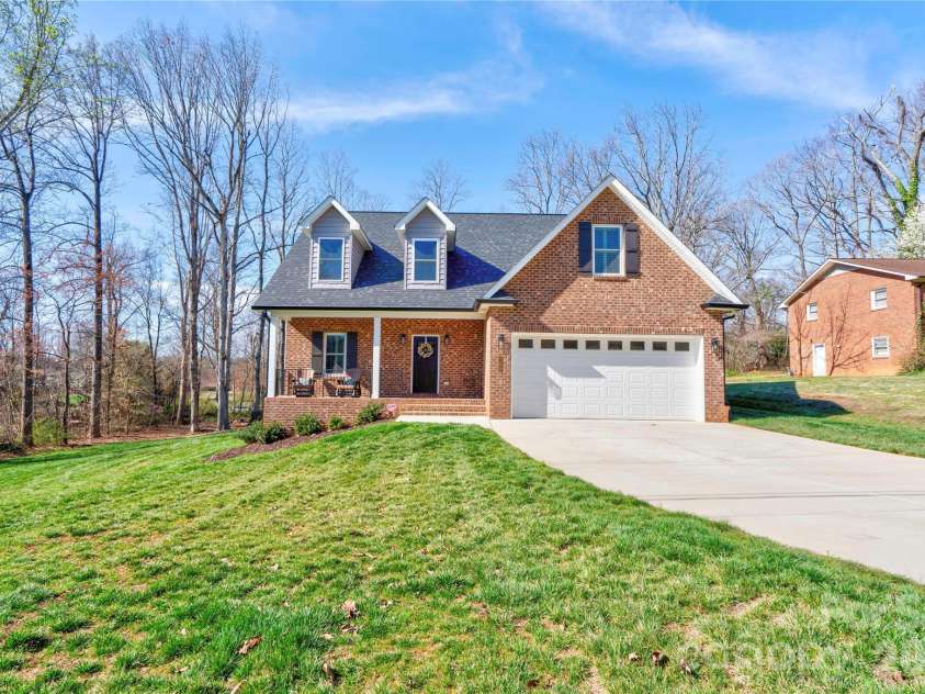 1309 Oak Canopy Road, Lincolnton, NC 28092.  MLS# CAR4355665, YatesRealty ID 12293. Front 