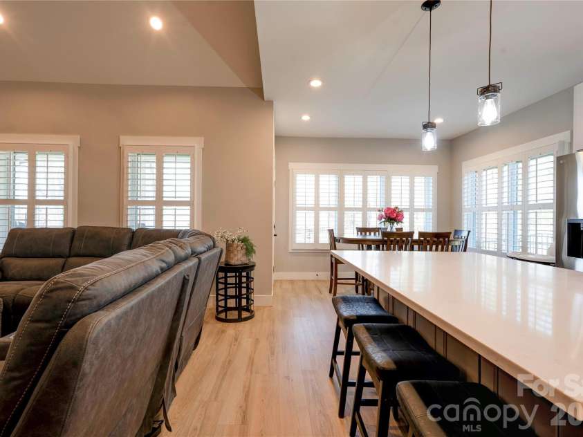 1309 Oak Canopy Road, Lincolnton, NC 28092.  MLS# CAR4355665, YatesRealty ID 12293. Kitchen