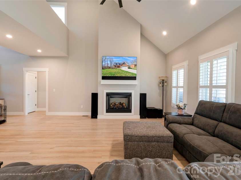 1309 Oak Canopy Road, Lincolnton, NC 28092.  MLS# CAR4355665, YatesRealty ID 12293. Living Room