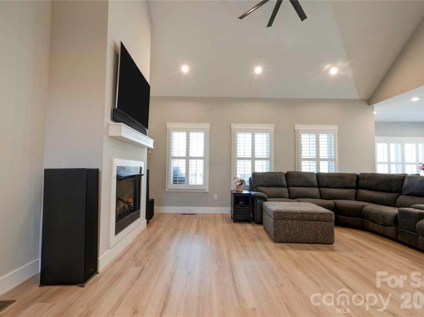 1309 Oak Canopy Road, Lincolnton, NC 28092.  MLS# CAR4355665, YatesRealty ID 12293. Living Room