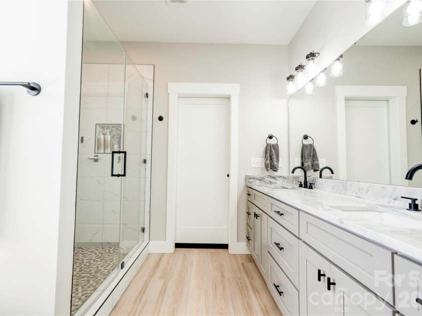 1309 Oak Canopy Road, Lincolnton, NC 28092.  MLS# CAR4355665, YatesRealty ID 12293. Primary Bathroom