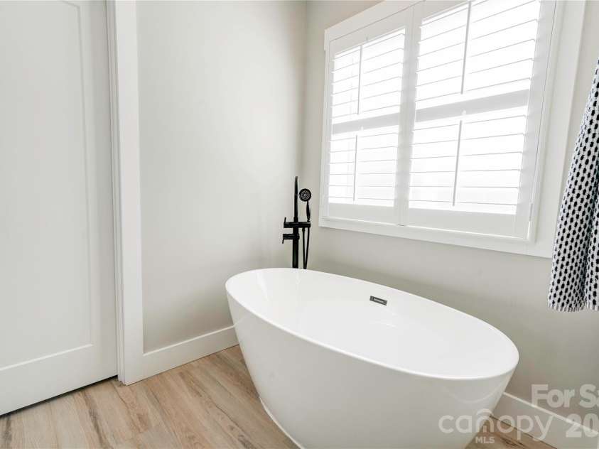 1309 Oak Canopy Road, Lincolnton, NC 28092.  MLS# CAR4355665, YatesRealty ID 12293. Primary Bathroom