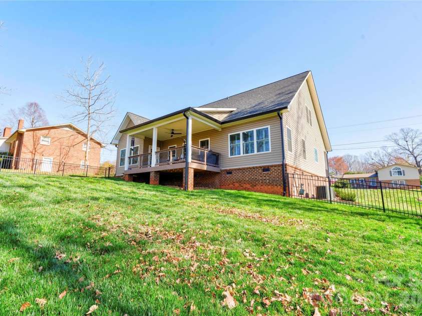 1309 Oak Canopy Road, Lincolnton, NC 28092.  MLS# CAR4355665, YatesRealty ID 12293. Rear Yard