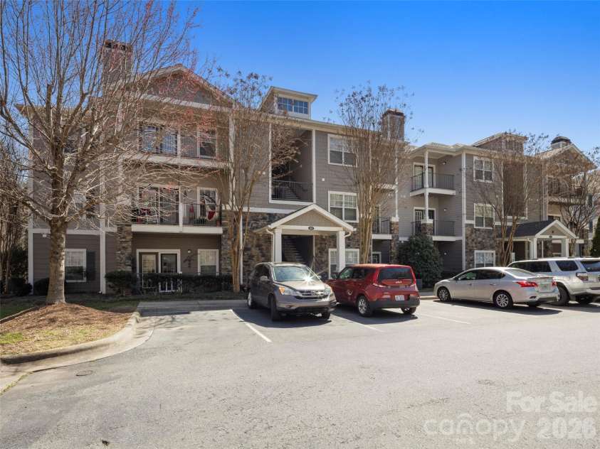 900 Vista Lake Drive, Candler, NC 28715.  MLS# CAR4361533, YatesRealty ID 12295. 