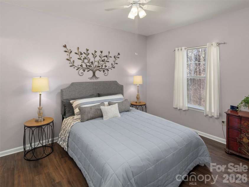 900 Vista Lake Drive, Candler, NC 28715.  MLS# CAR4361533, YatesRealty ID 12295. 