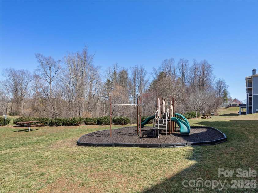 900 Vista Lake Drive, Candler, NC 28715.  MLS# CAR4361533, YatesRealty ID 12295. 