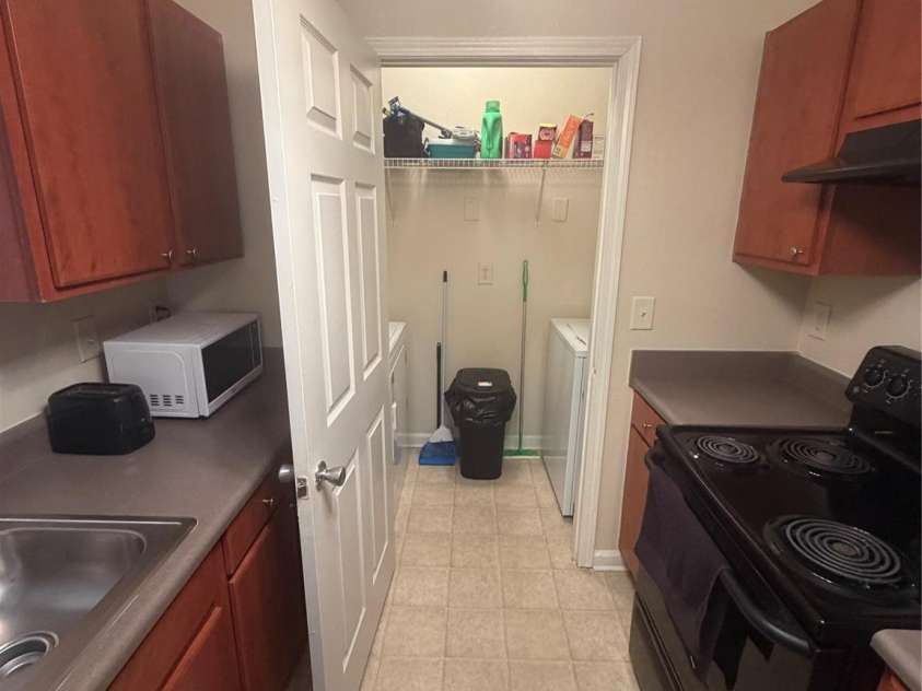 900 Vista Lake Drive, Candler, NC 28715.  MLS# CAR4406583, YatesRealty ID 12295. 