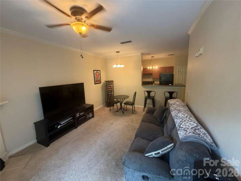 900 Vista Lake Drive, Candler, NC 28715.  MLS# CAR4406583, YatesRealty ID 12295. 