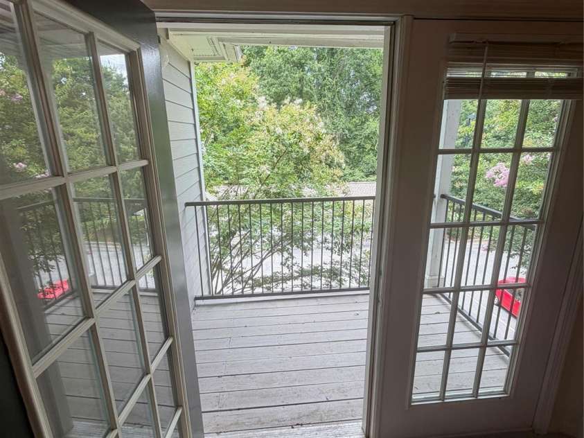 900 Vista Lake Drive, Candler, NC 28715.  MLS# CAR4406583, YatesRealty ID 12295. 
