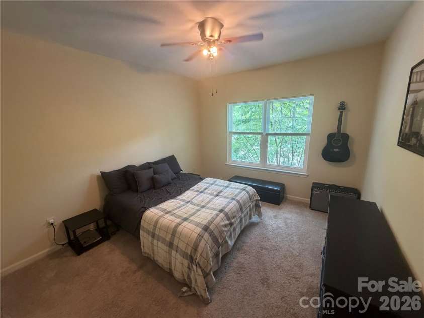 900 Vista Lake Drive, Candler, NC 28715.  MLS# CAR4406583, YatesRealty ID 12295. 