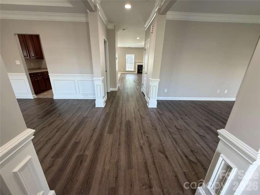 3215 Shadowy Retreat Drive, Matthews, NC 28104.  MLS# CAR4364516, YatesRealty ID 12296. 