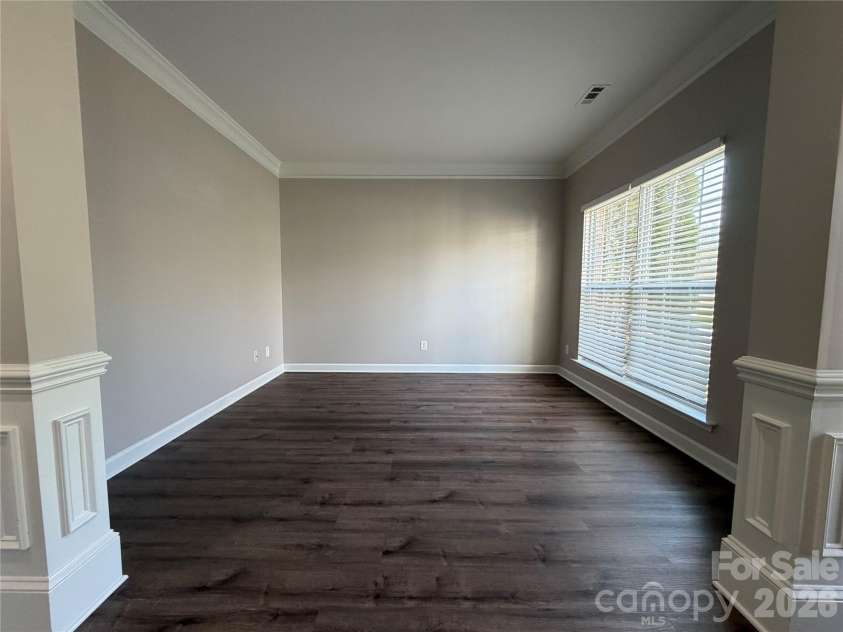 3215 Shadowy Retreat Drive, Matthews, NC 28104.  MLS# CAR4364516, YatesRealty ID 12296. 