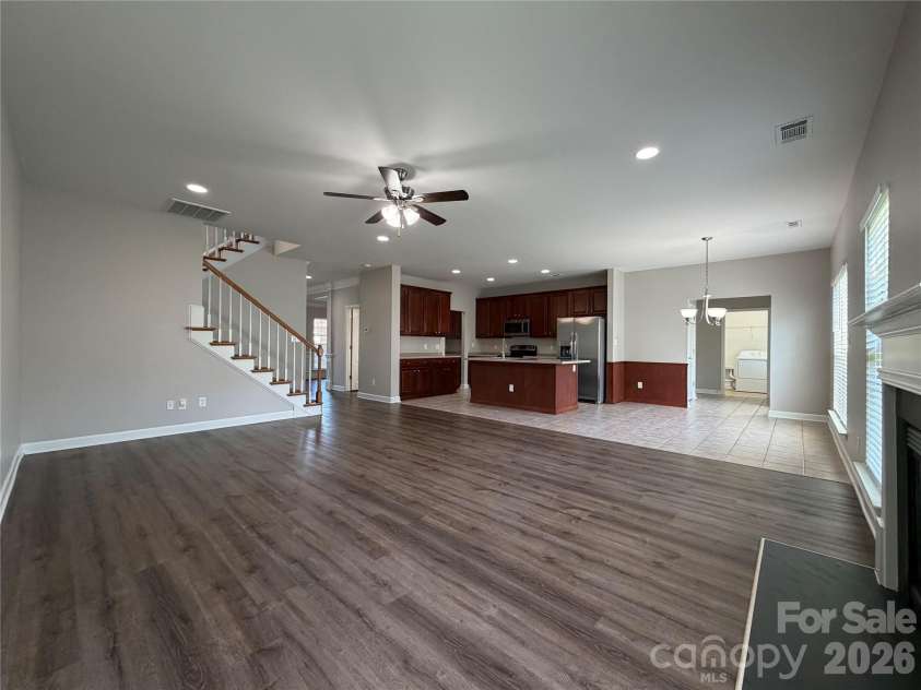 3215 Shadowy Retreat Drive, Matthews, NC 28104.  MLS# CAR4364516, YatesRealty ID 12296. 