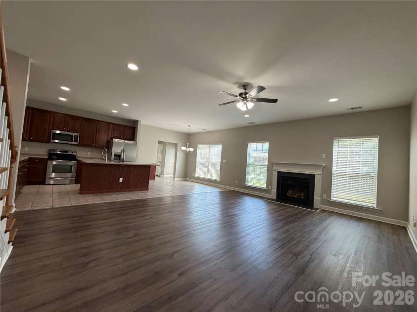 3215 Shadowy Retreat Drive, Matthews, NC 28104.  MLS# CAR4364516, YatesRealty ID 12296. 