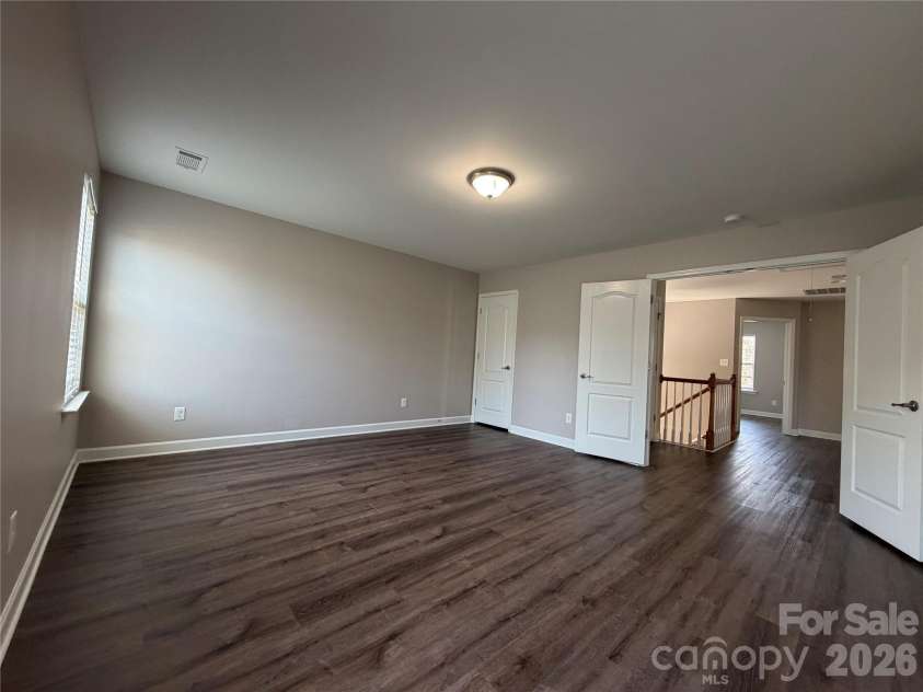 3215 Shadowy Retreat Drive, Matthews, NC 28104.  MLS# CAR4364516, YatesRealty ID 12296. 