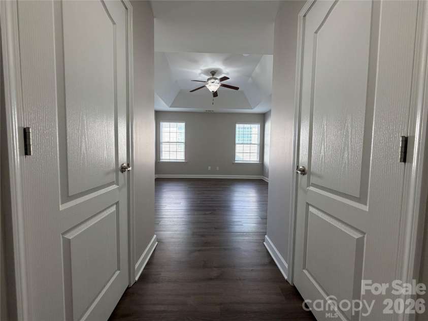 3215 Shadowy Retreat Drive, Matthews, NC 28104.  MLS# CAR4364516, YatesRealty ID 12296. 