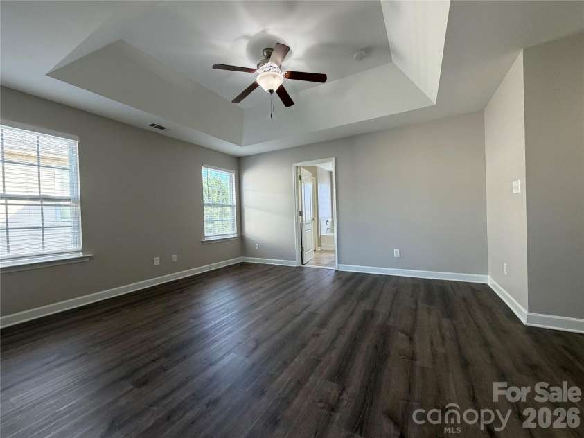 3215 Shadowy Retreat Drive, Matthews, NC 28104.  MLS# CAR4364516, YatesRealty ID 12296. 