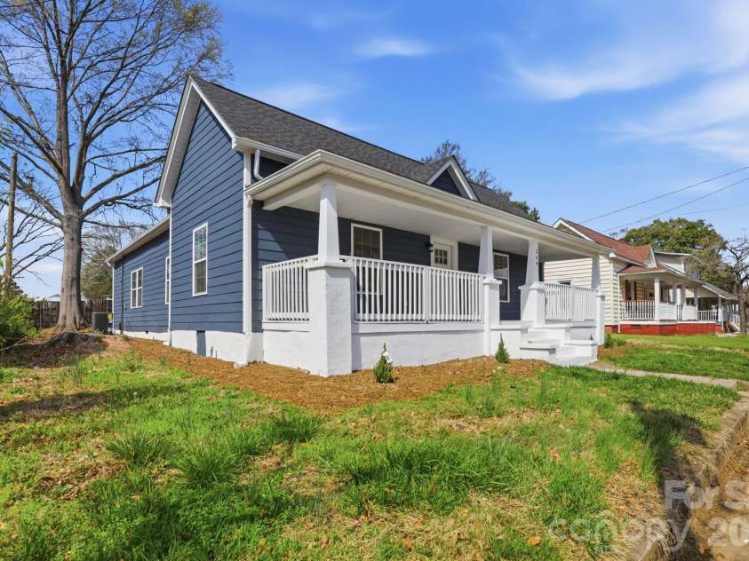 359 Ann Street, Concord, NC 28025.  MLS# CAR4345516, YatesRealty ID 12297. 