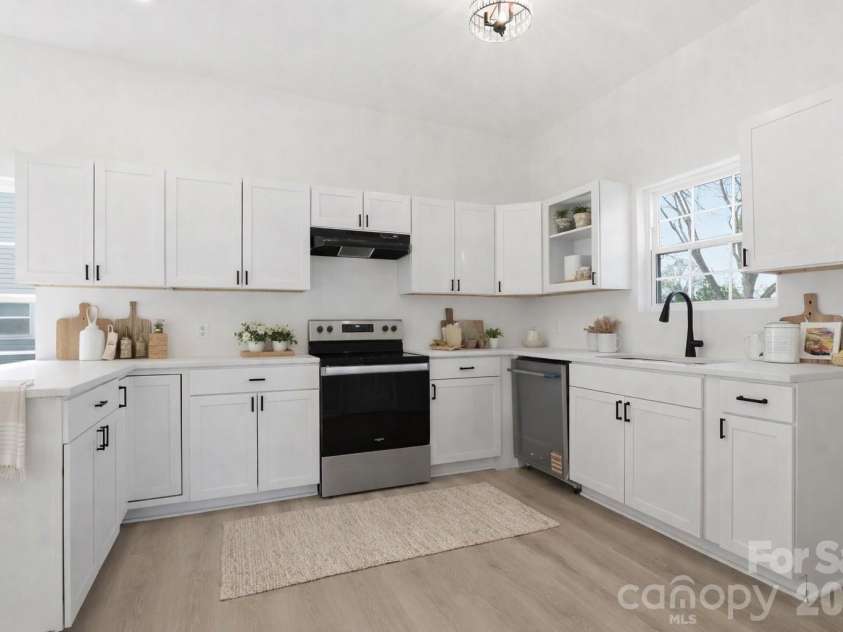 359 Ann Street, Concord, NC 28025.  MLS# CAR4345516, YatesRealty ID 12297. 