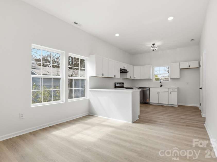 359 Ann Street, Concord, NC 28025.  MLS# CAR4345516, YatesRealty ID 12297. 
