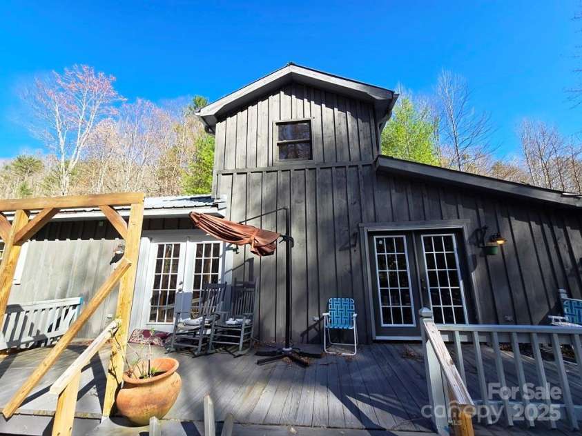 115 Little Horse Path, Lansing, NC 28643.  MLS# CAR4292531, YatesRealty ID 123. 