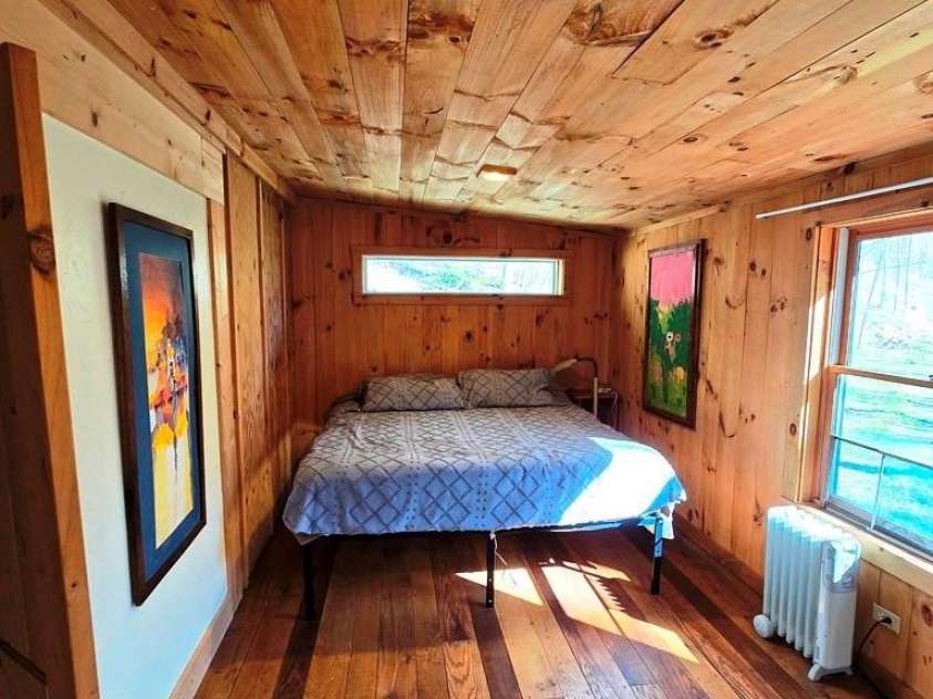 115 Little Horse Path, Lansing, NC 28643.  MLS# CAR4292531, YatesRealty ID 123. 
