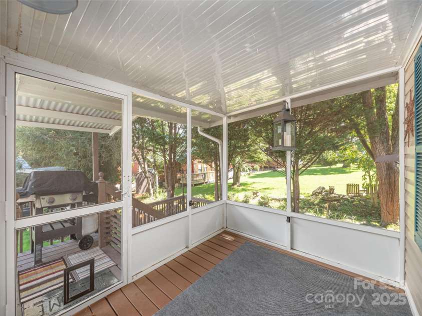 10 Valentine Drive, Maggie Valley, NC 28751.  MLS# CAR4297288, YatesRealty ID 1230. 