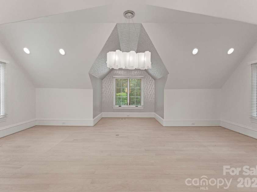 172 Tennessee Circle, Mooresville, NC 28117.  MLS# CAR4252701, YatesRealty ID 1230. Bonus Room above the two-car garage is fully-finished and heated/cooled. 
