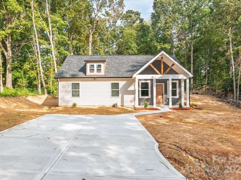 2315 Marlowe Avenue, Shelby, NC 28150.  MLS# CAR4304125, YatesRealty ID 12300. 