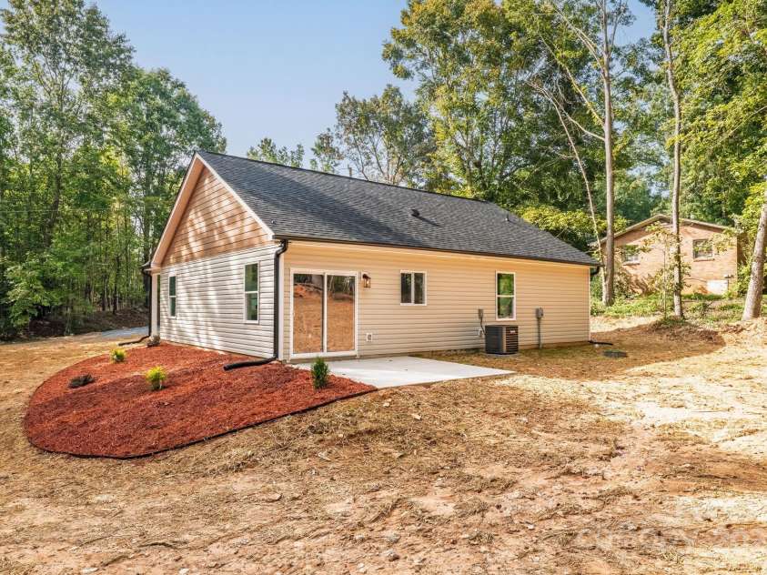 2315 Marlowe Avenue, Shelby, NC 28150.  MLS# CAR4304125, YatesRealty ID 12300. 