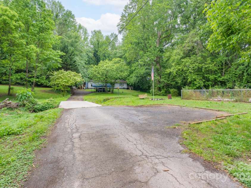 857 Hills Road, Belmont, NC 28012.  MLS# CAR4254760, YatesRealty ID 12300. 
