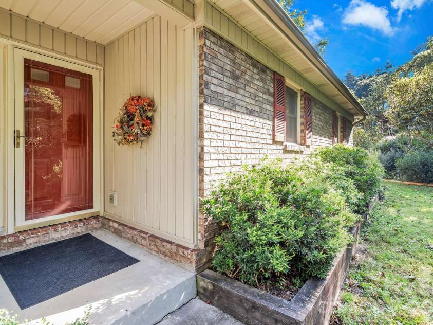 238 Park Lane, Hendersonville, NC 28791.  MLS# CAR4359768, YatesRealty ID 12301. 