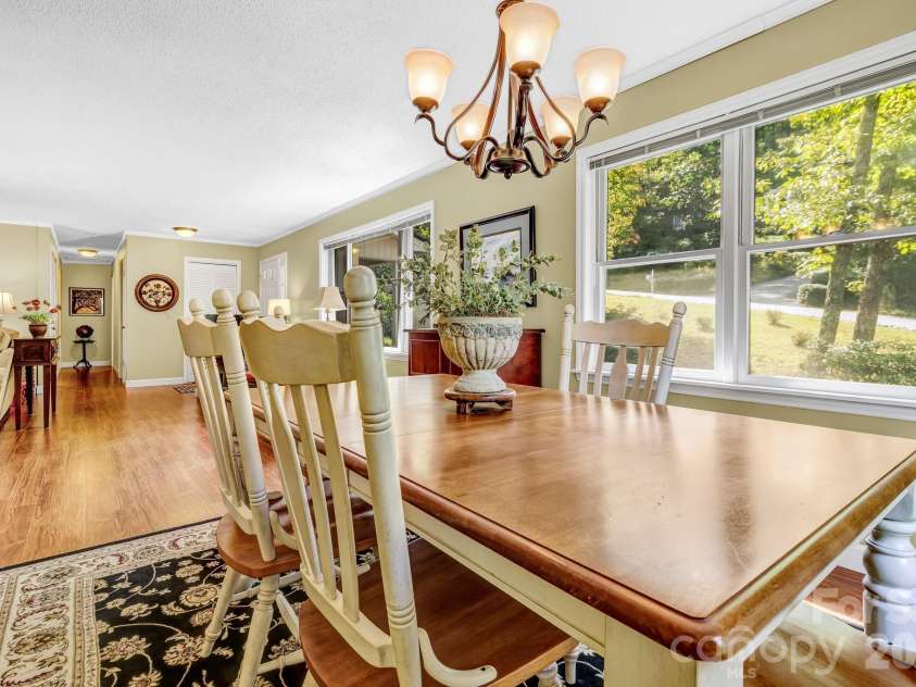 238 Park Lane, Hendersonville, NC 28791.  MLS# CAR4359768, YatesRealty ID 12301. 