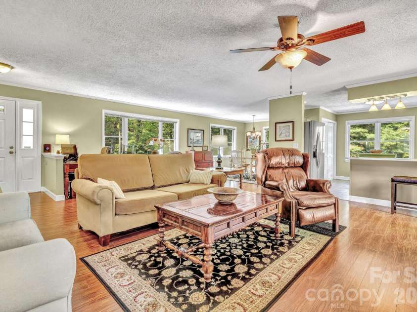 238 Park Lane, Hendersonville, NC 28791.  MLS# CAR4359768, YatesRealty ID 12301. 