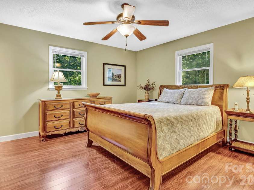 238 Park Lane, Hendersonville, NC 28791.  MLS# CAR4359768, YatesRealty ID 12301. 