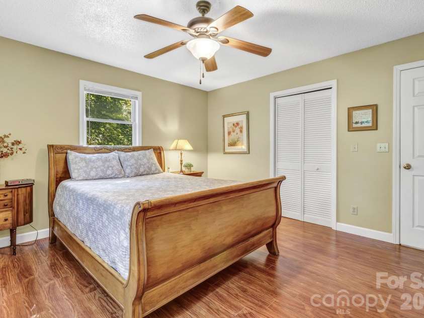 238 Park Lane, Hendersonville, NC 28791.  MLS# CAR4359768, YatesRealty ID 12301. 