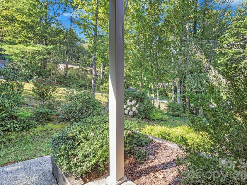238 Park Lane, Hendersonville, NC 28791.  MLS# CAR4359768, YatesRealty ID 12301. 