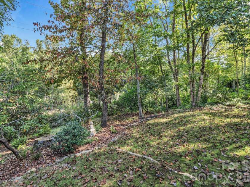 238 Park Lane, Hendersonville, NC 28791.  MLS# CAR4359768, YatesRealty ID 12301. 