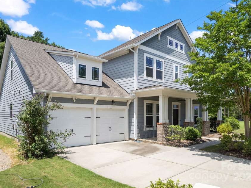 11604 Bradford Park Drive, Davidson, NC 28036.  MLS# CAR4222363, YatesRealty ID 12303. 