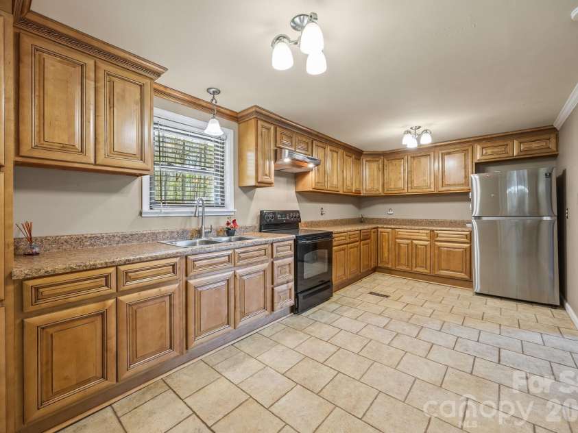 425 Robinson Road, Salisbury, NC 28144.  MLS# CAR4367799, YatesRealty ID 12303. 