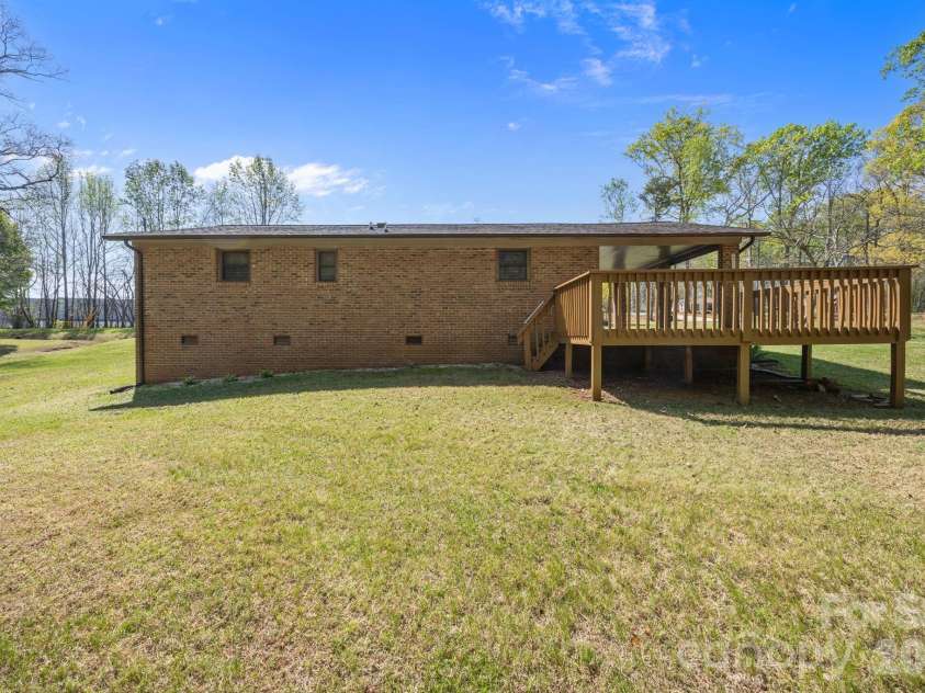 425 Robinson Road, Salisbury, NC 28144.  MLS# CAR4367799, YatesRealty ID 12303. 