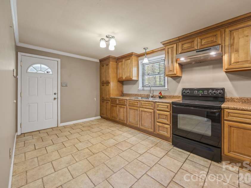 425 Robinson Road, Salisbury, NC 28144.  MLS# CAR4367799, YatesRealty ID 12303. 
