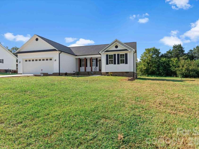 113 Cheval Trail, Cleveland, NC 27013.  MLS# CAR4296024, YatesRealty ID 12304. 