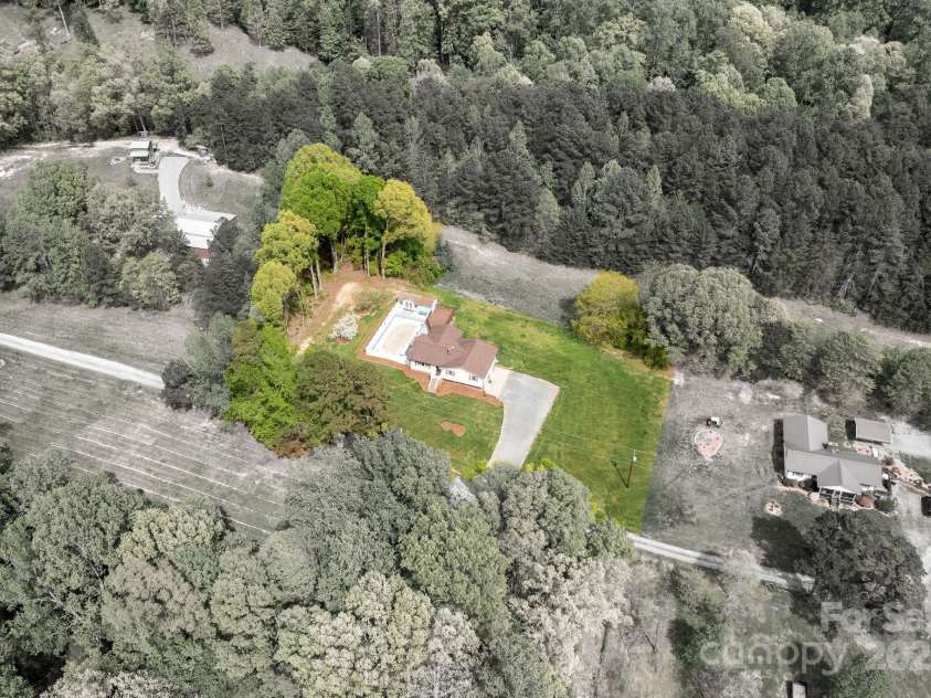 195 Old Farm Lane, Mocksville, NC 27028.  MLS# CAR4249878, YatesRealty ID 12304. 